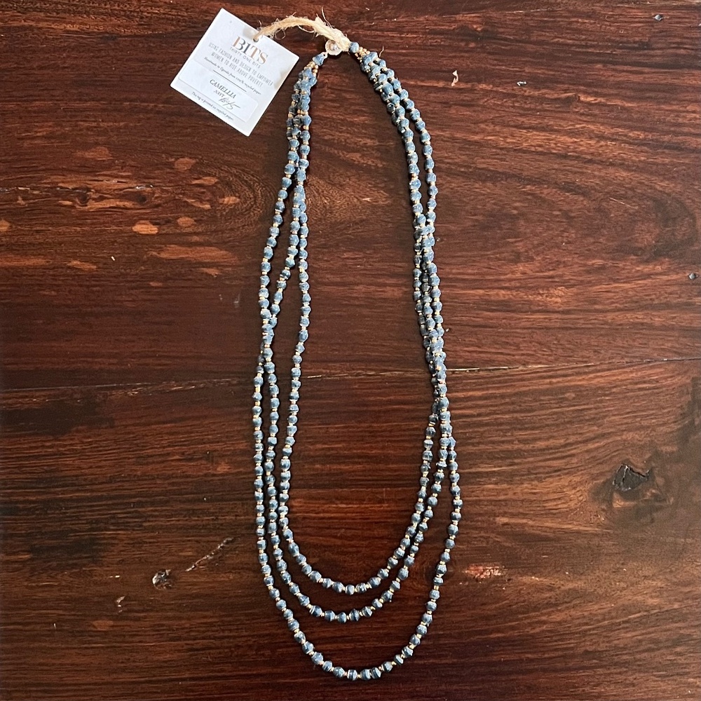 31 Bits Camellia Necklace